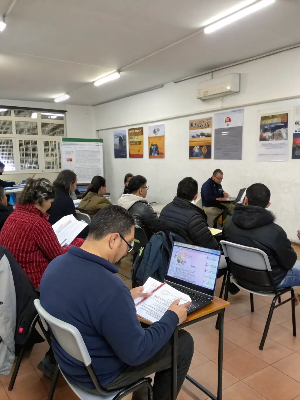 A photo of animators and supervisors in a training session at MOV 'N DANCE 18, learning new techniques and strategies.